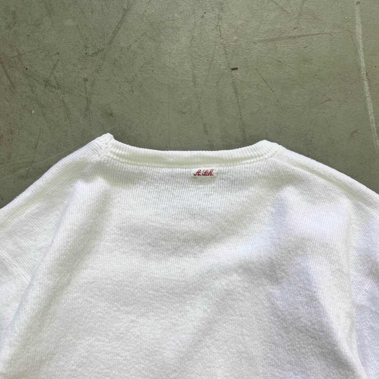 WHITE UNDER RINGER 70s [S]