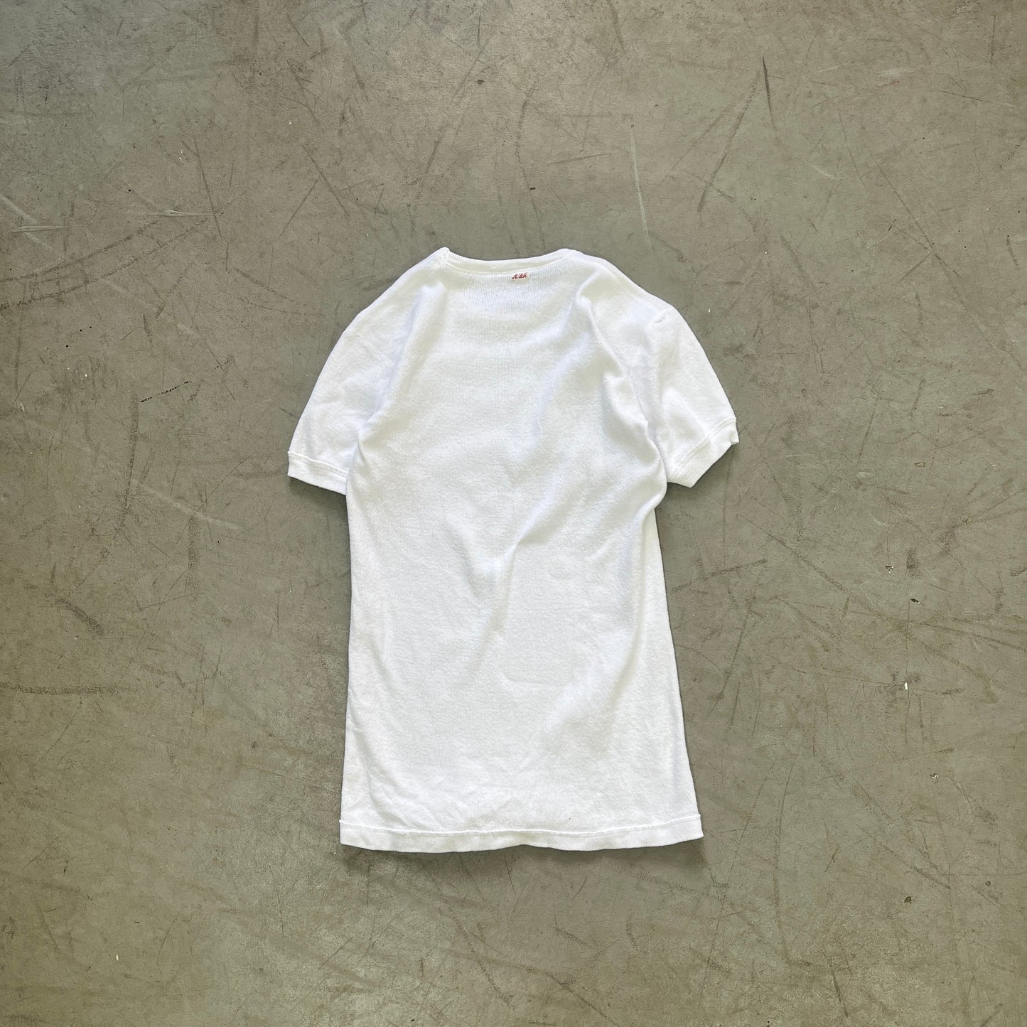 WHITE UNDER RINGER 70s [S]