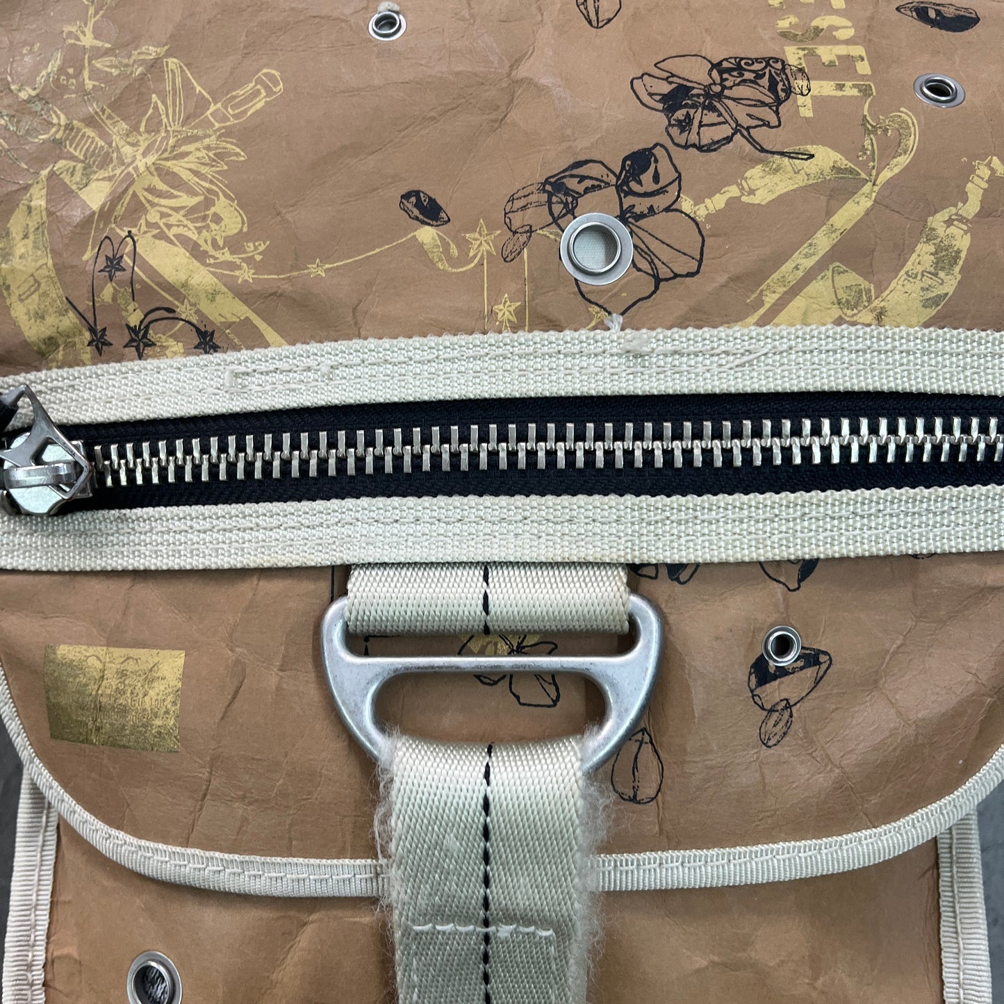 DIESEL FLY WHEEL PAPER CROSSBODY Y2K