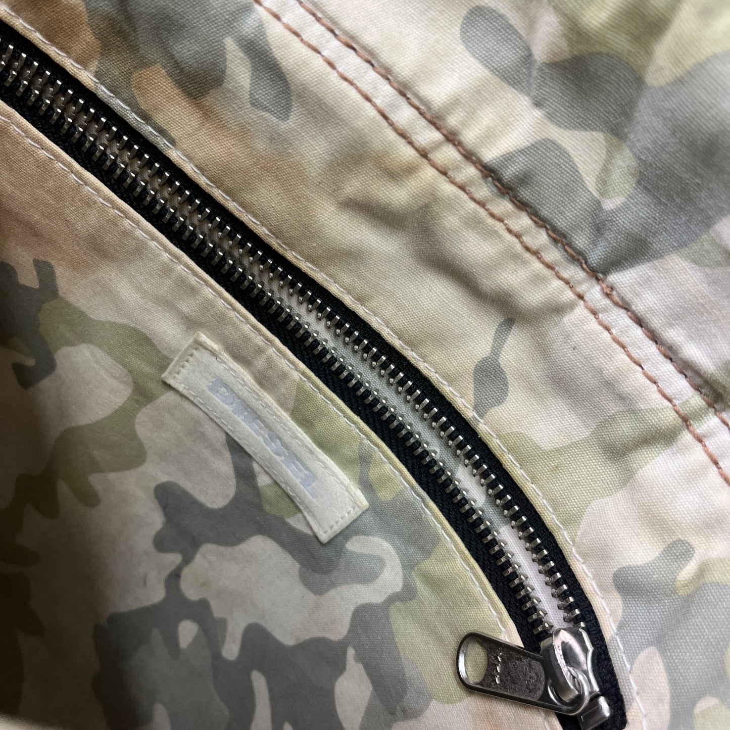 DIESEL FLY WHEEL PAPER CROSSBODY Y2K