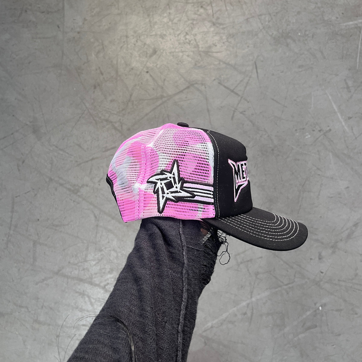 METALLICA PINK TRUCKER 00s