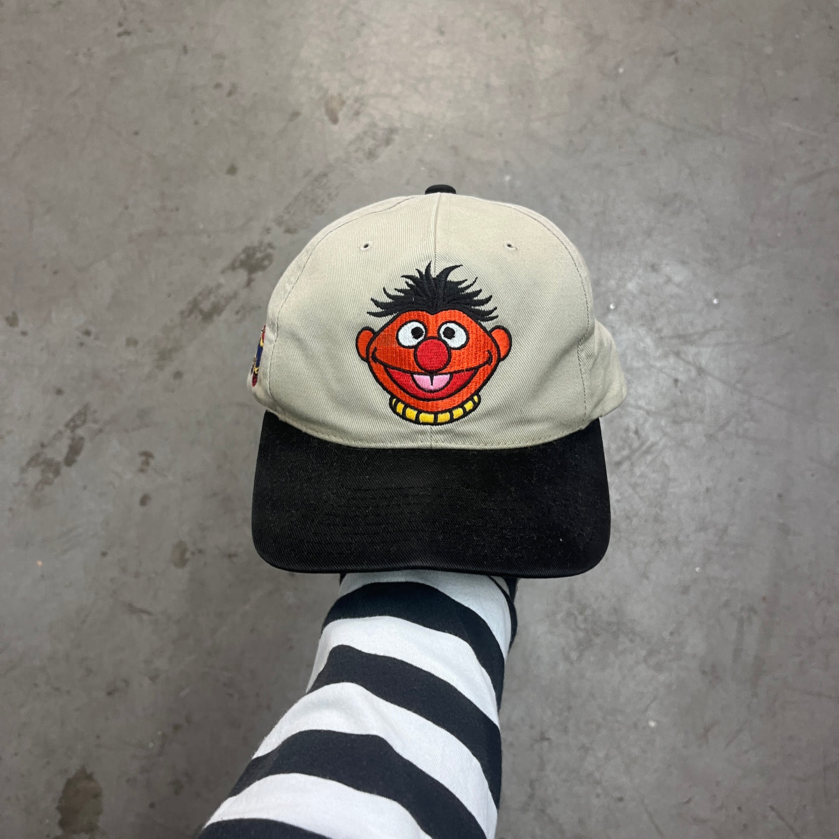 ERNIE SESAME STREET AMERICAN NEEDLE 90s