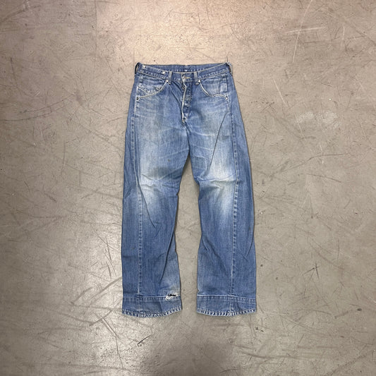 LEVIS ENGINEERED 2001 DENIM [31X32]