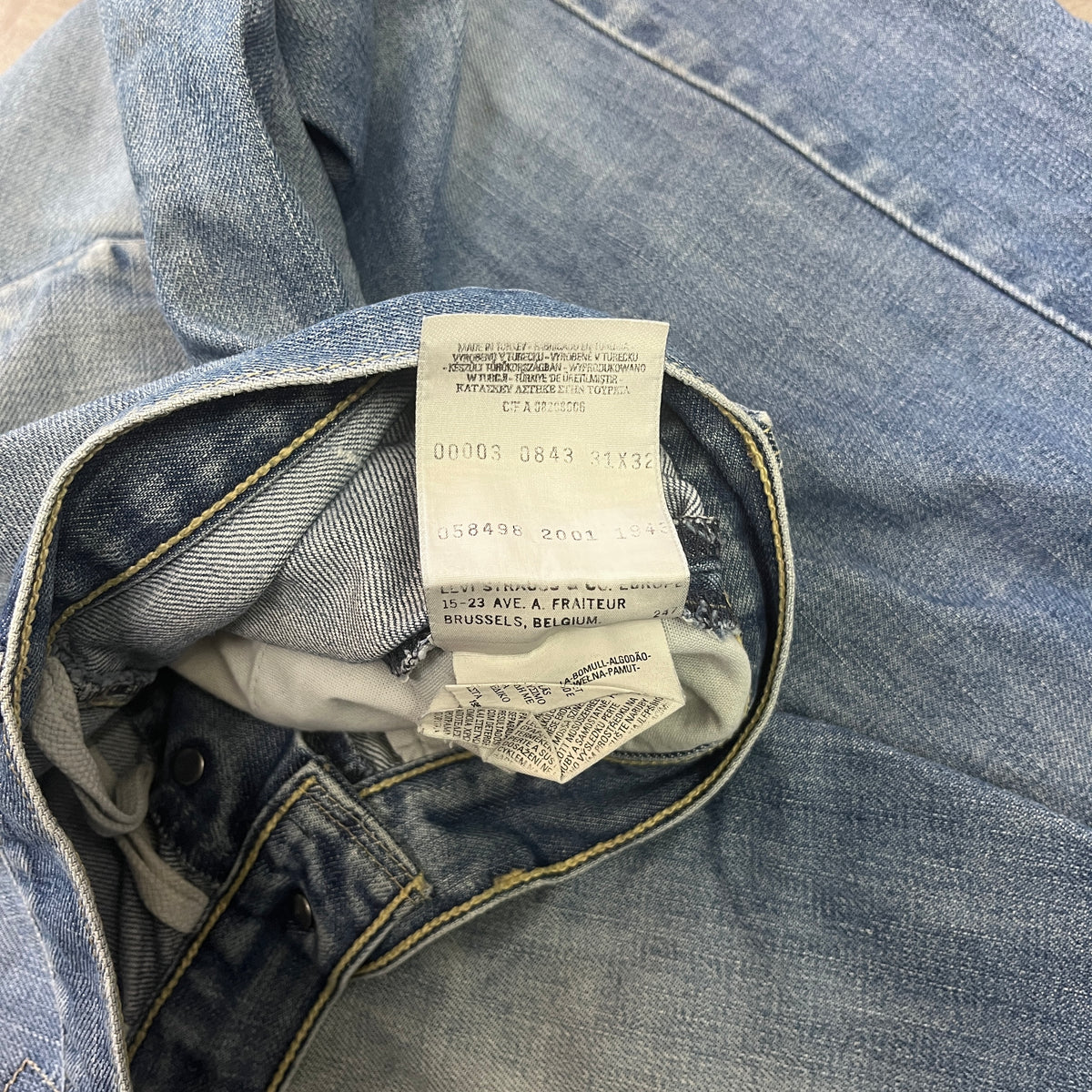 LEVIS ENGINEERED 2001 DENIM [31X32]