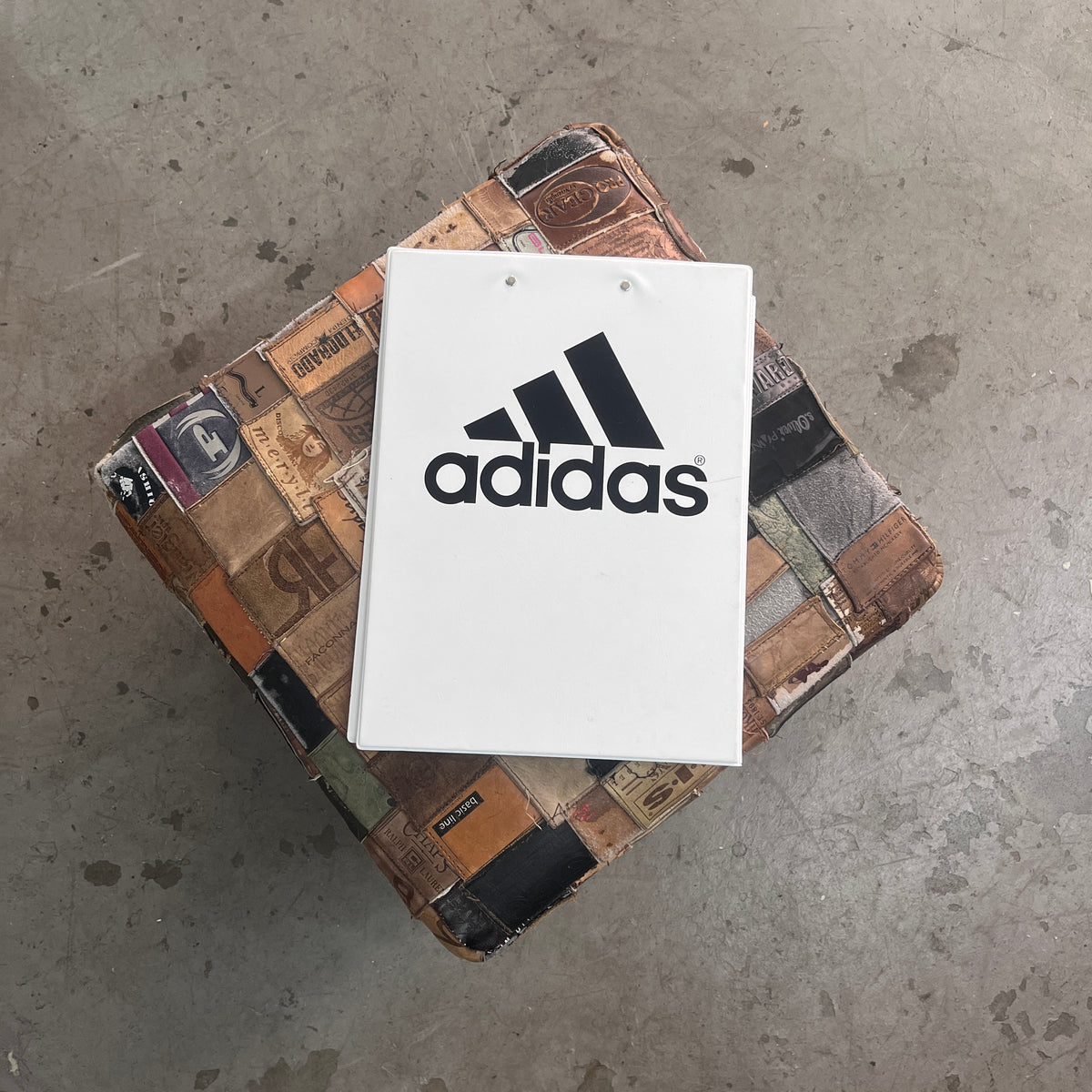 ADIDAS BASKETBALL COACHING BOOK 90s