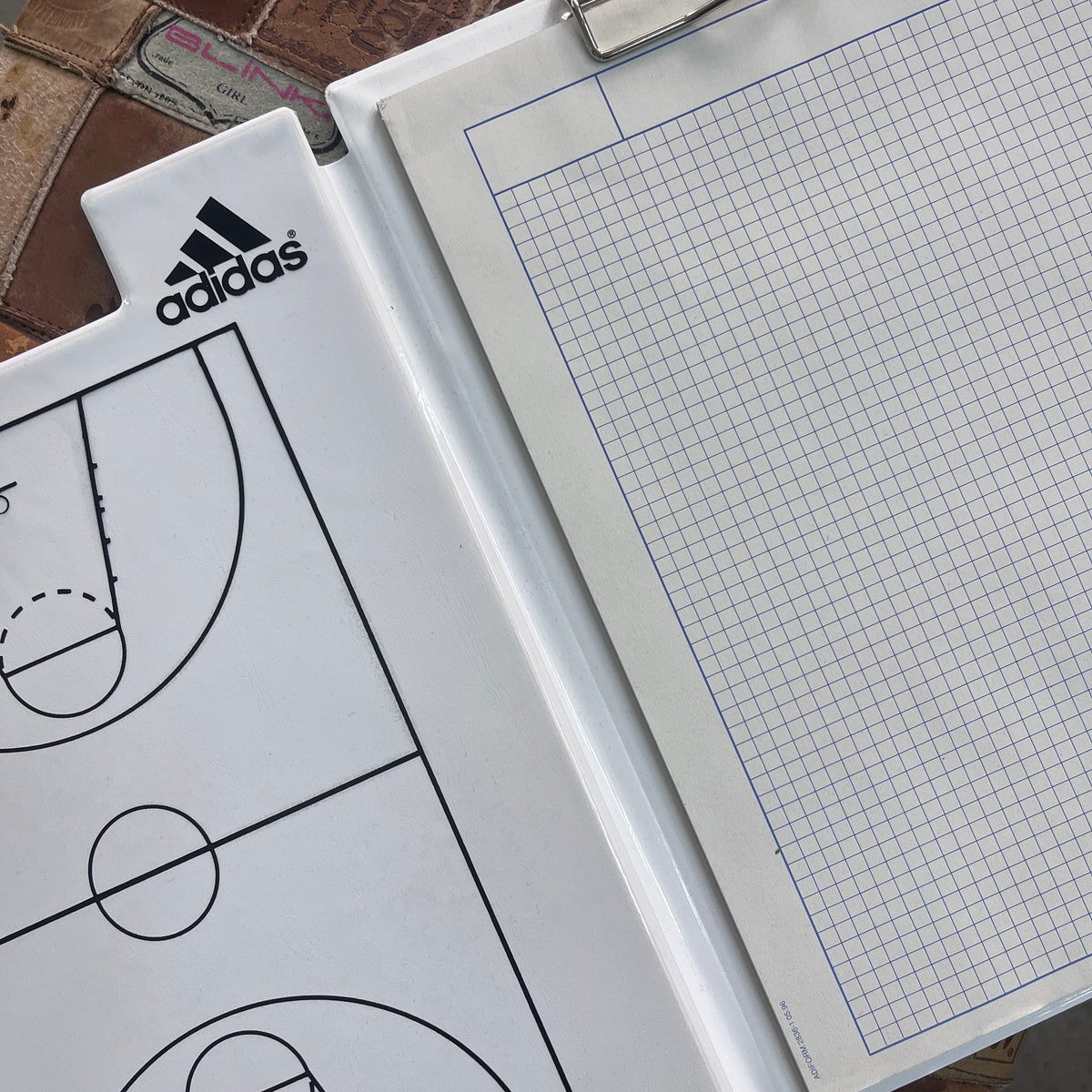 ADIDAS BASKETBALL COACHING BOOK 90s