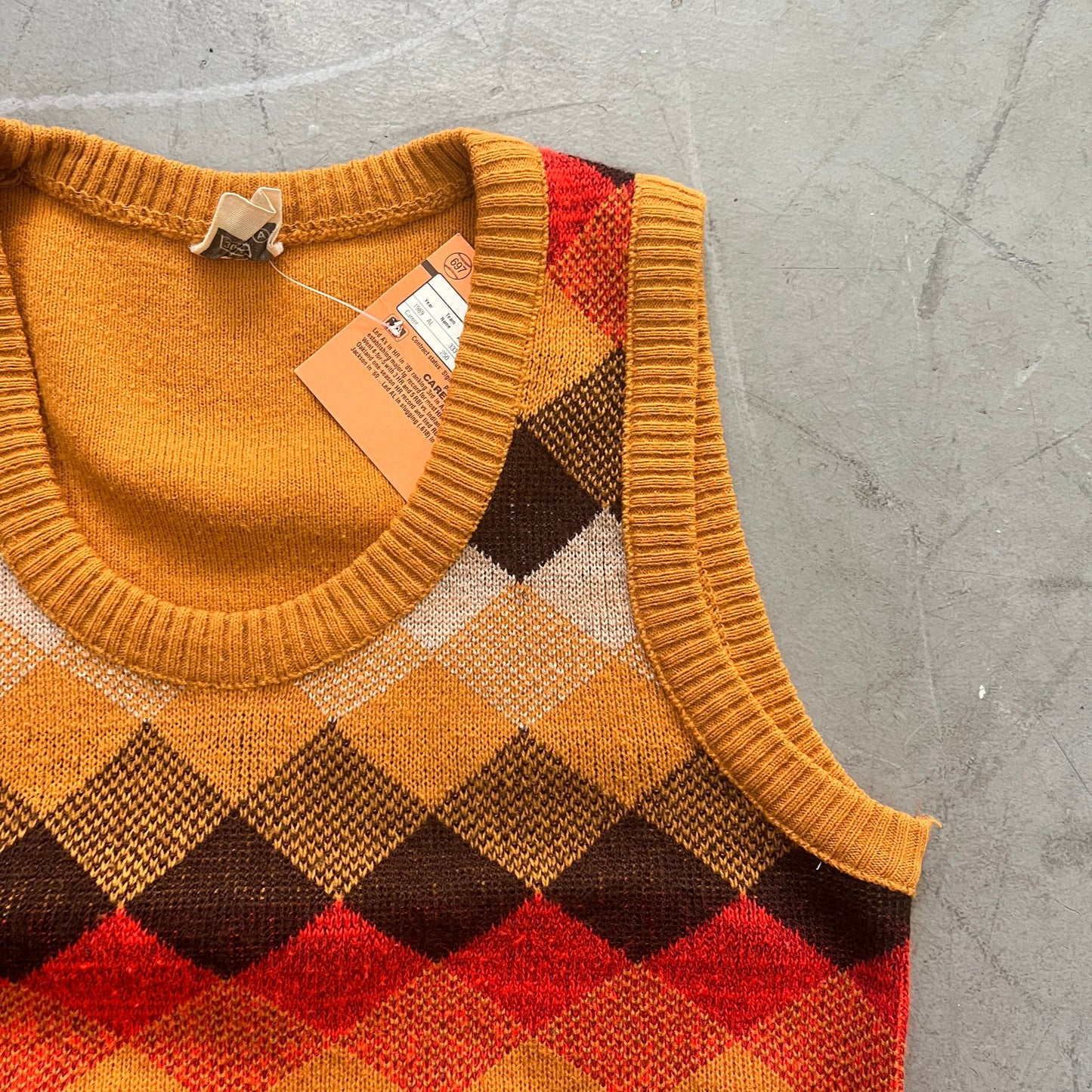 ORANGE KNIT SWEATER VEST [S]