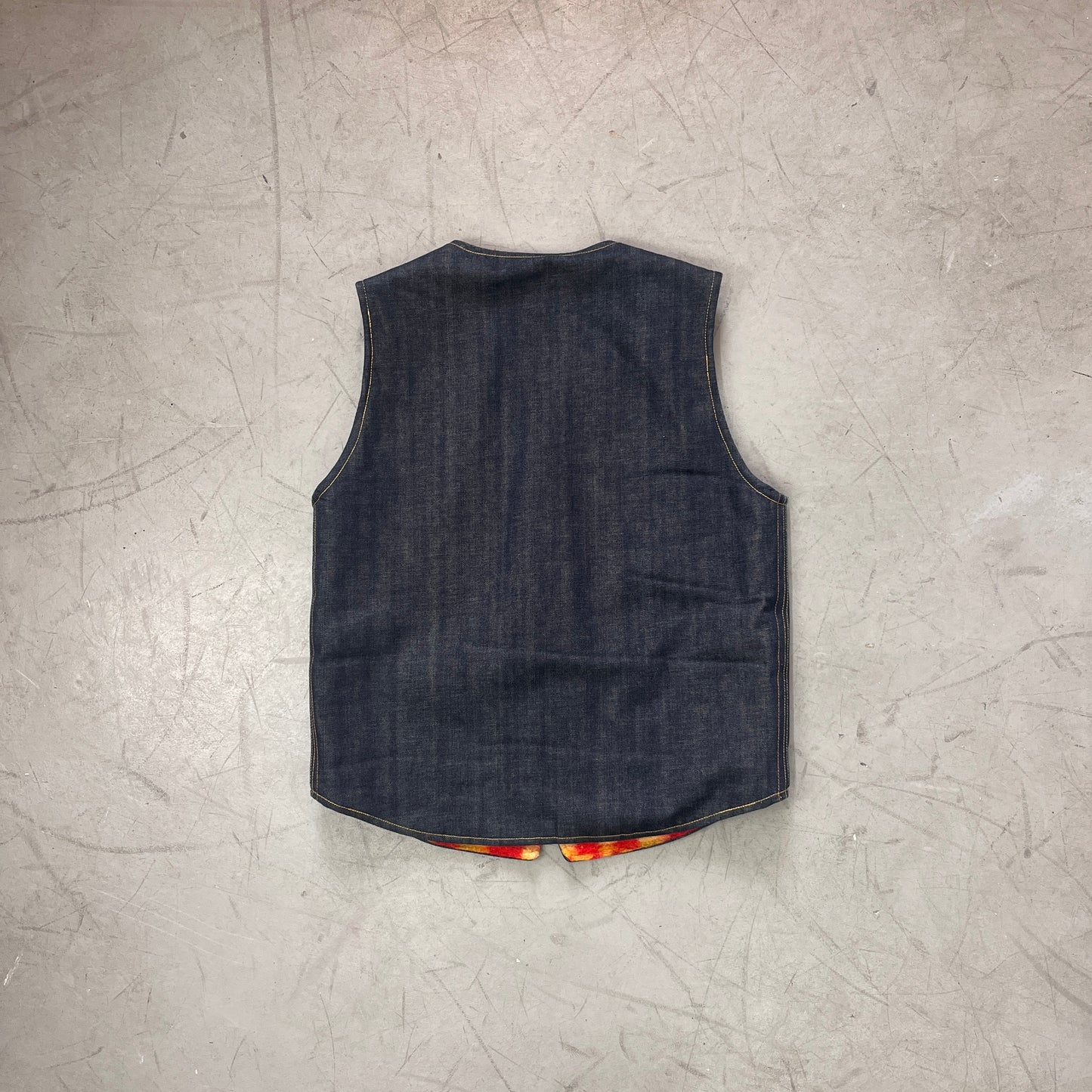 EAT DUST BLANKET LINED VEST [L]