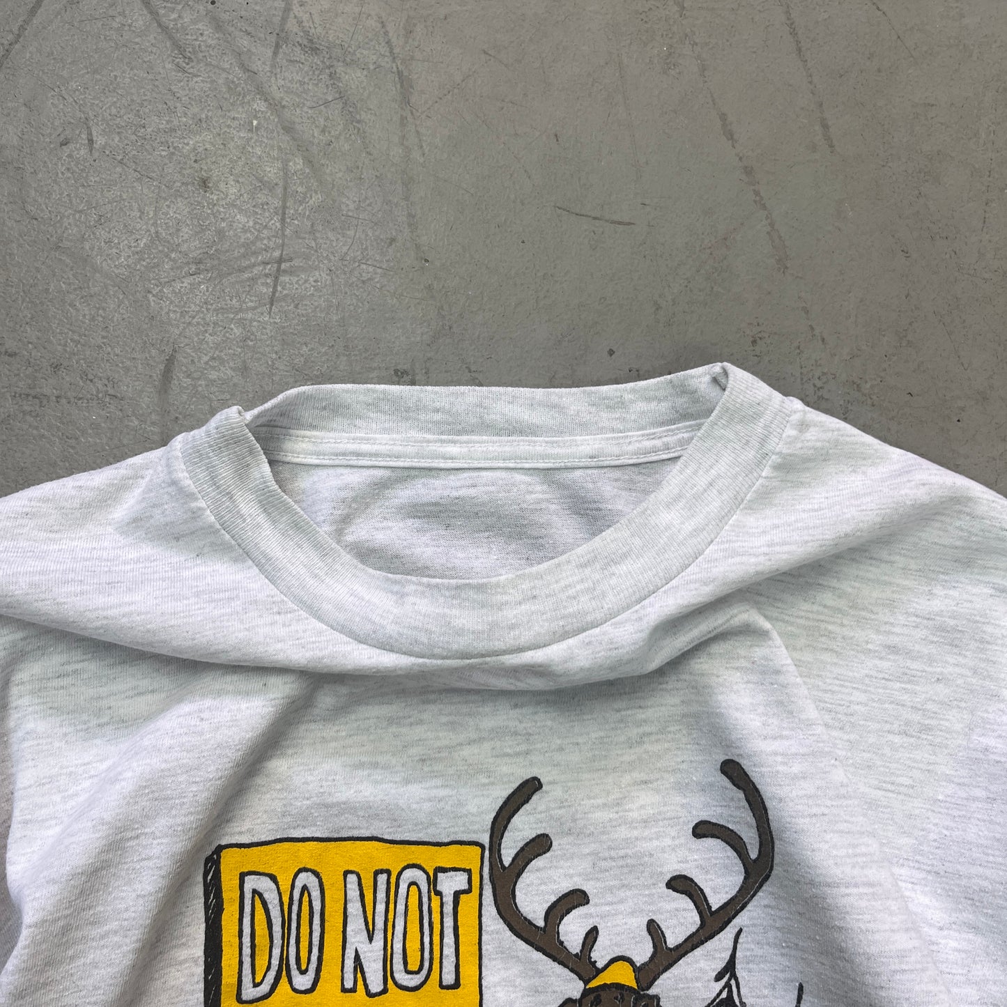 DO NOT FEED THE BEARS 90s [L]