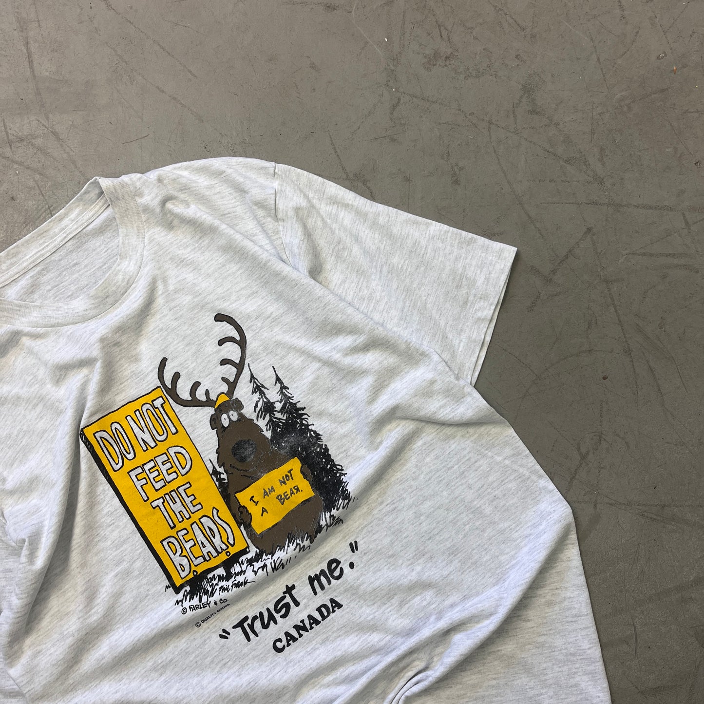 DO NOT FEED THE BEARS 90s [L/XL]