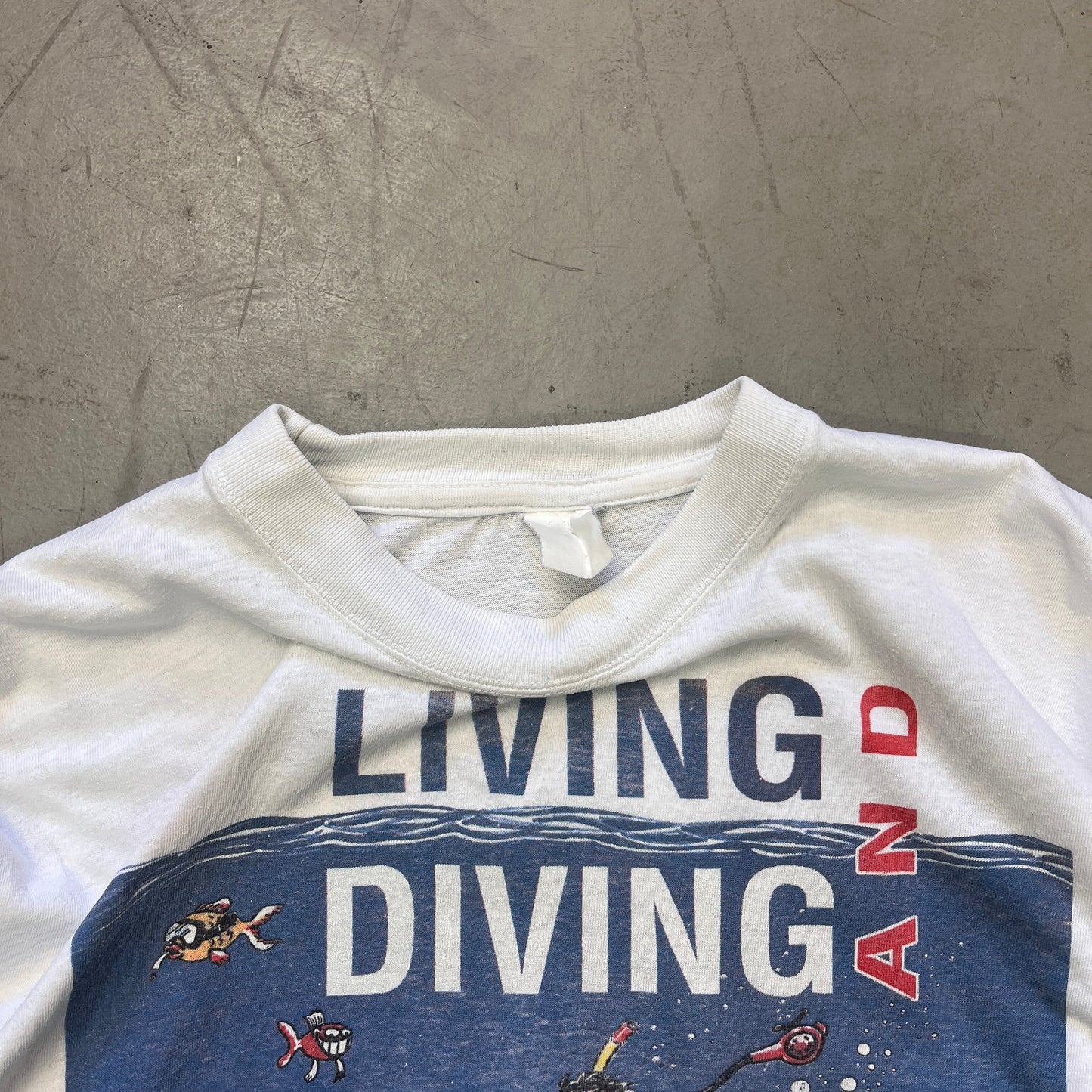 LIVING & DIVING 90s (1) [L]
