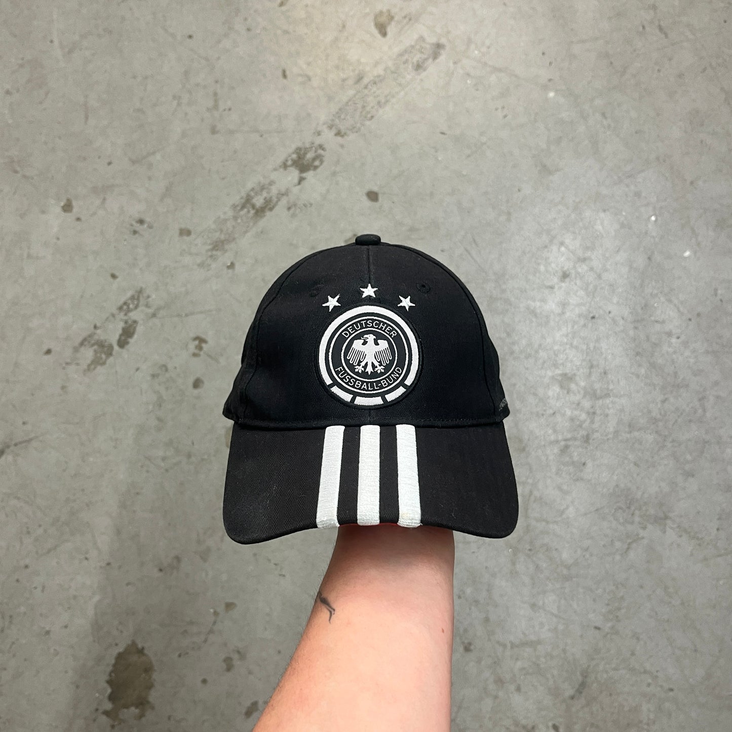 ADIDAS DFB 3 STRIPES