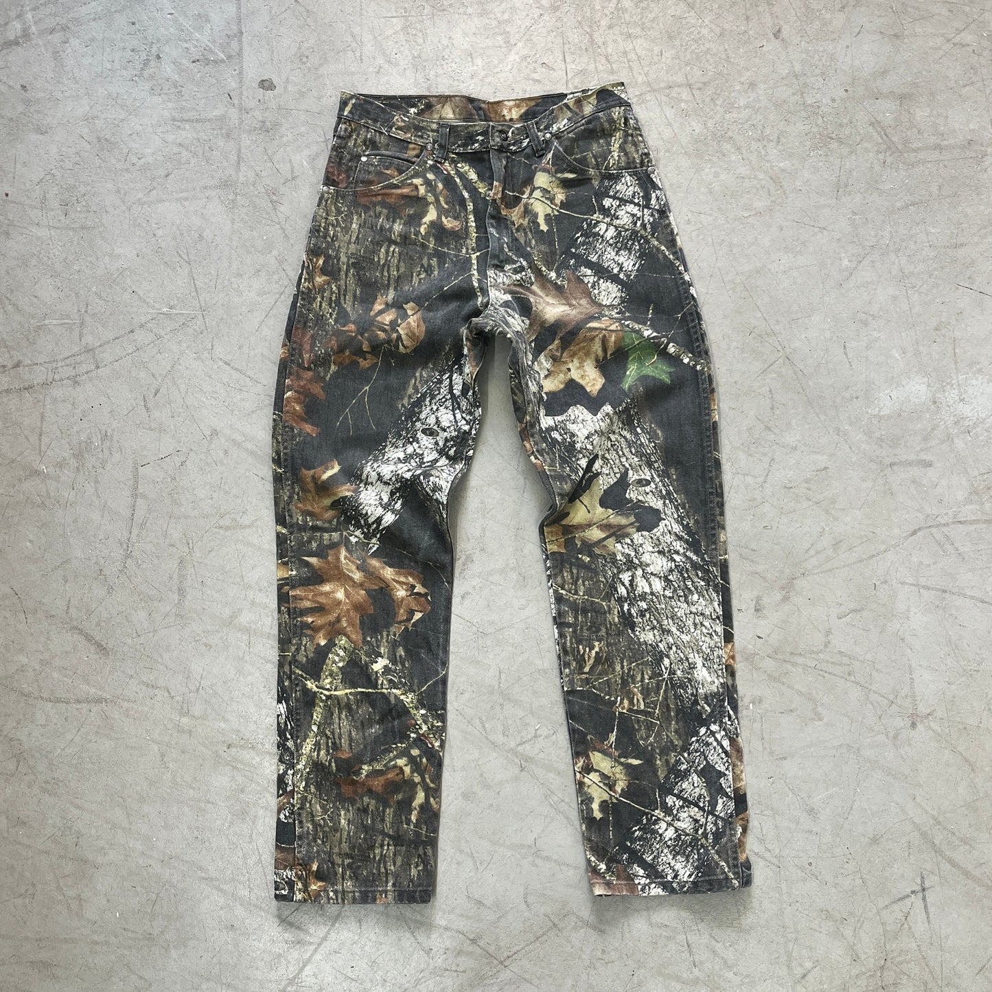 WRANGLER TREE CAMO DENIM