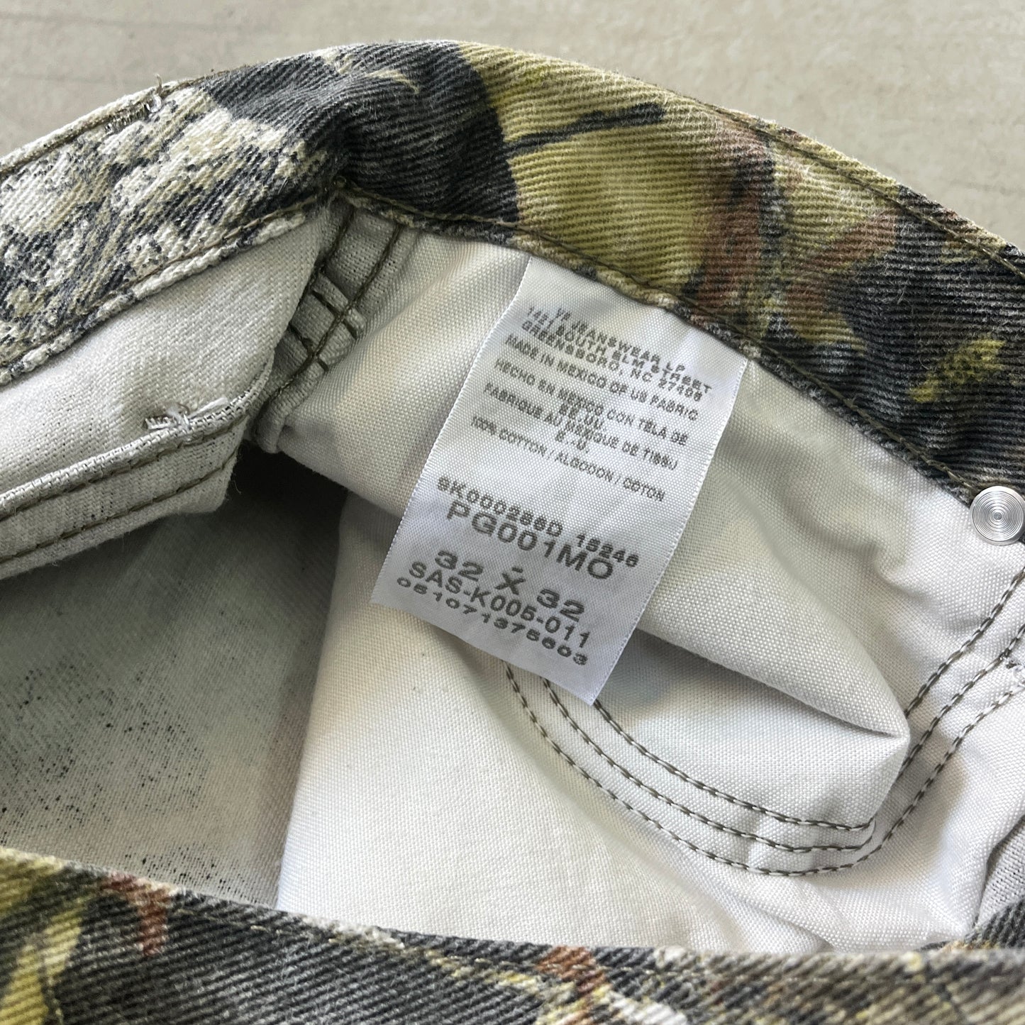 WRANGLER TREE CAMO DENIM