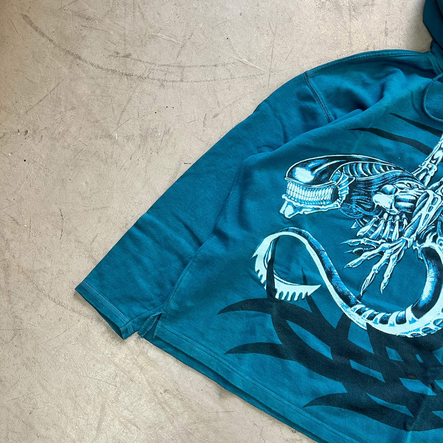 TRIBAL Y2K HOODIE [XL]