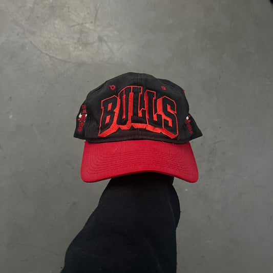 CHICAGO BULLS SPELLOUT 90s CAP