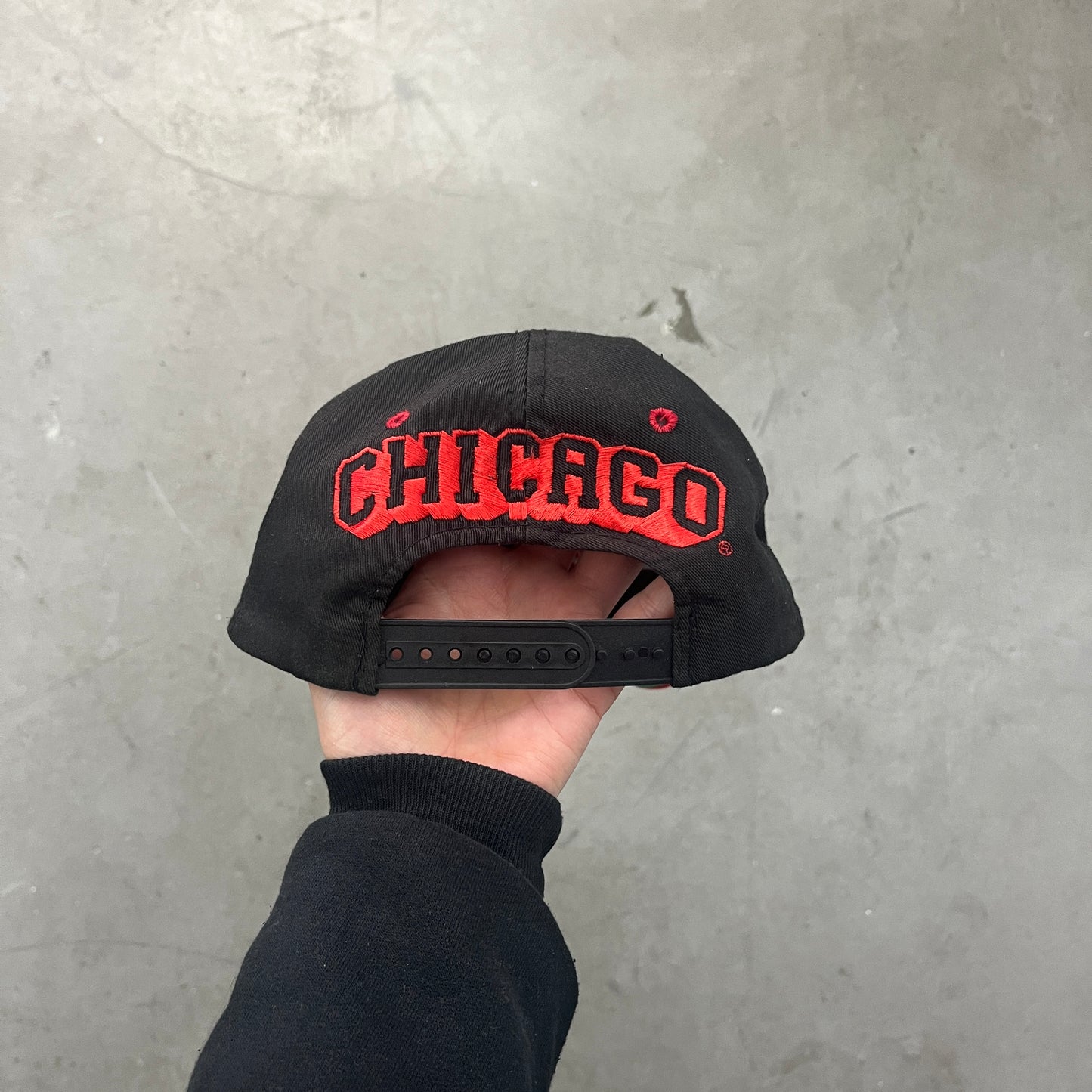 CHICAGO BULLS SPELLOUT 90s CAP