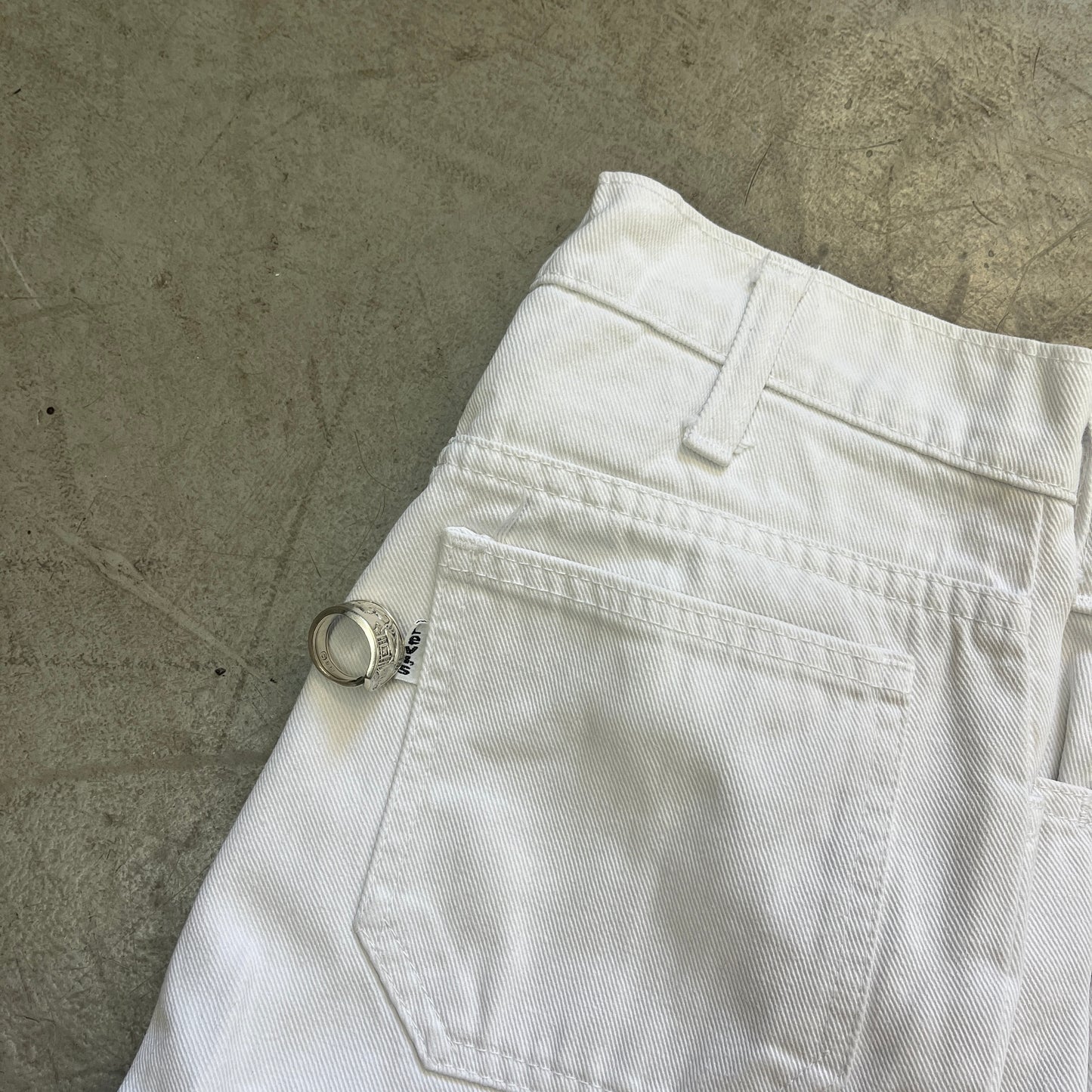 LEVIS WHITE DENIM EARLY 80s FLARES [W28 L33]