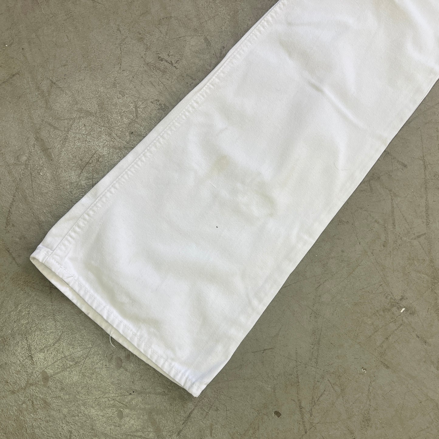 LEVIS WHITE DENIM EARLY 80s FLARES [W28 L33]