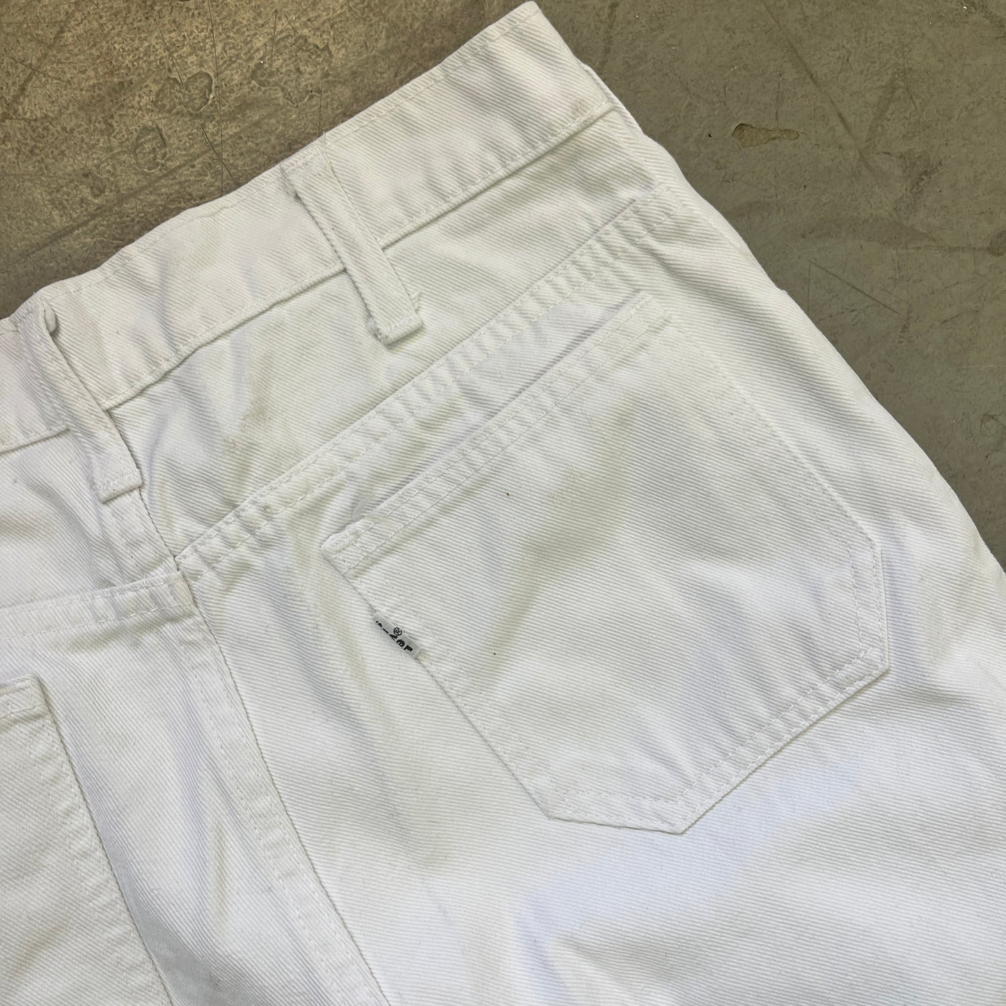 LEVIS WHITE DENIM EARLY 80s FLARES [W28 L33]