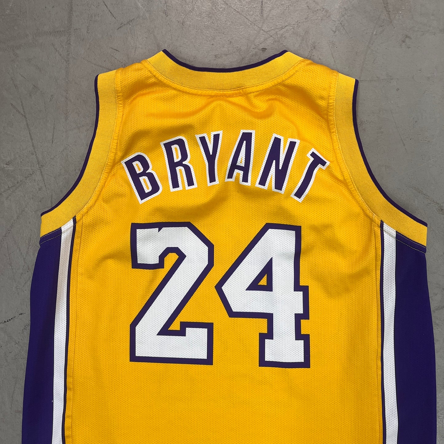 CHAMPION LAKERS KOBE BRYANT JERSEY 00s [M]