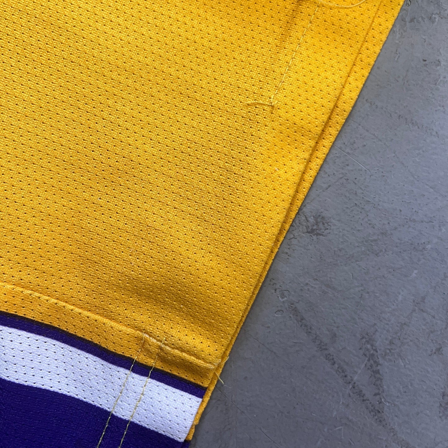 CHAMPION LAKERS KOBE BRYANT JERSEY 00s [M]